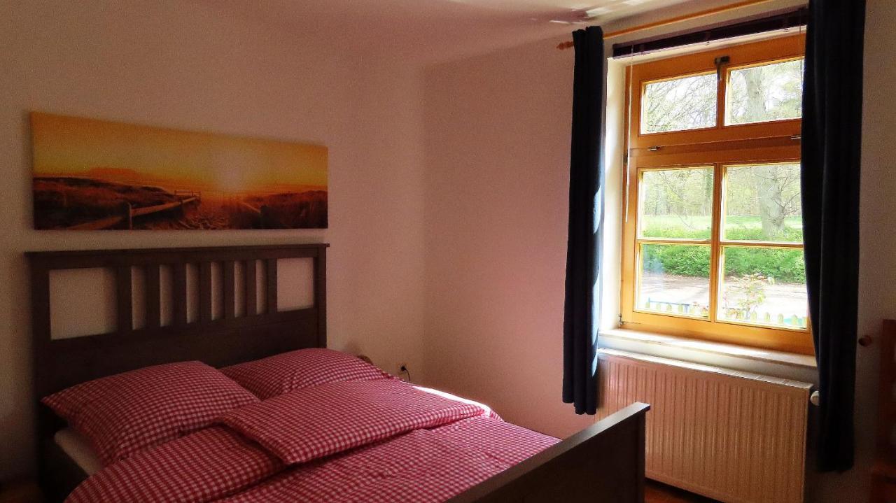 Ferienwohnung "Specker Krug" Kargow ภายนอก รูปภาพ